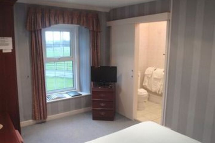 Room 49 of 61