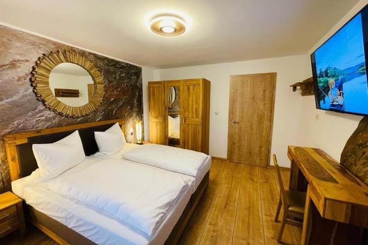 Room 3 of 24