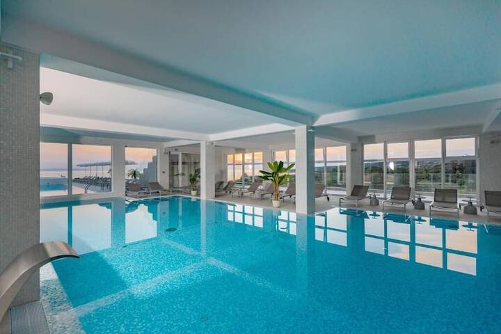 Pool 68 of 110