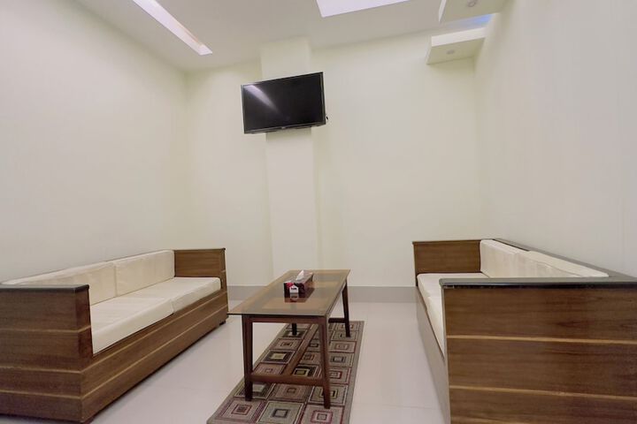 Room 27 of 117