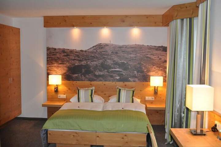 Room 10 of 31