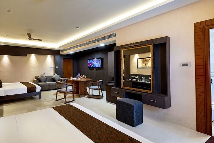 Room 16 of 42