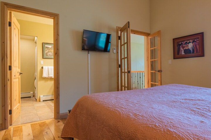 Room 9 of 38