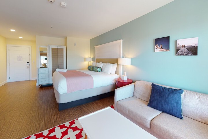 Room 19 of 80
