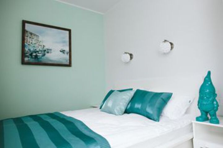 Room 12 of 23