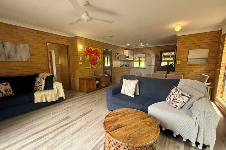 Room 7 of 16