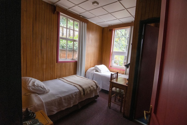 Room 5 of 25