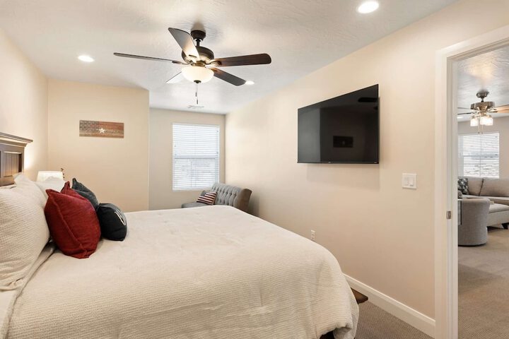 Room 6 of 54