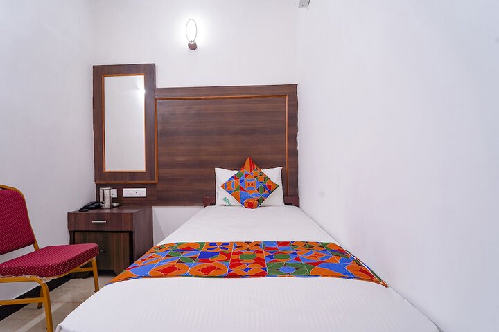 Room 21 of 38