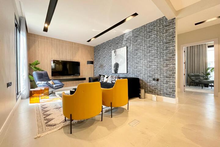 Room 42 of 83