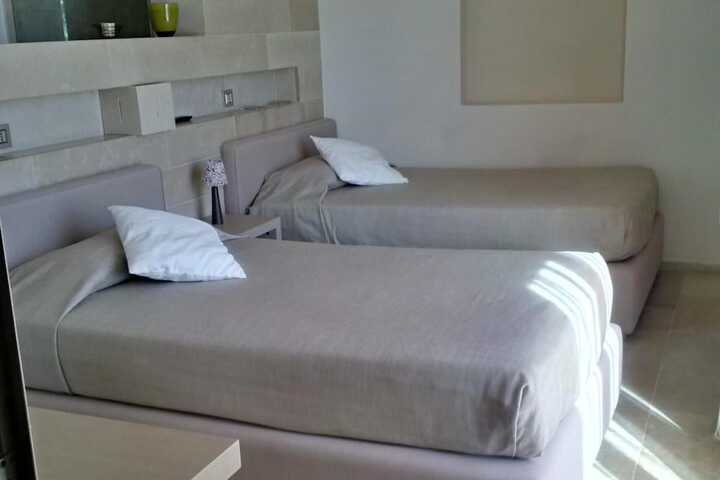 Room 4 of 59