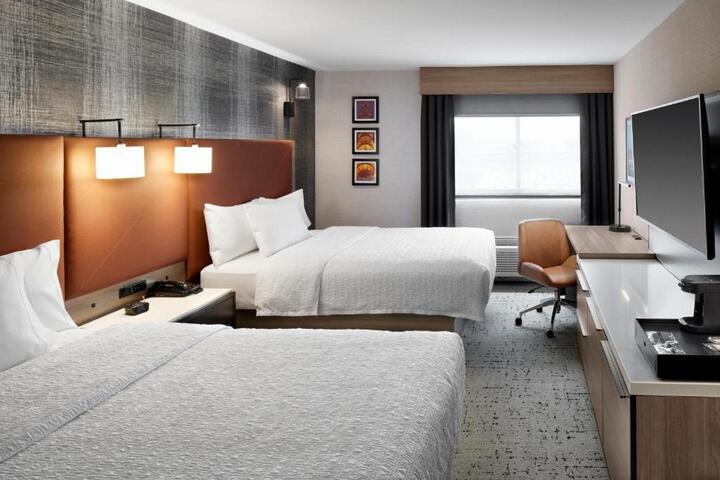 2 Queen Beds (1 of 5)