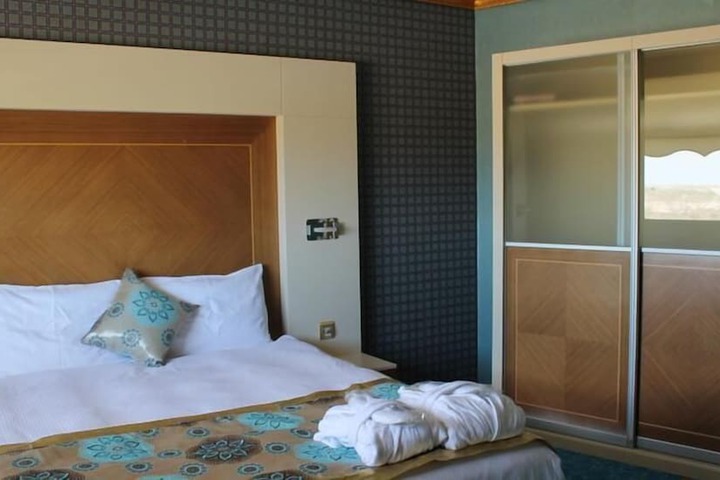 Room 11 of 43