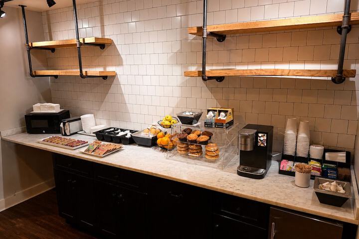 Breakfast/Coffee Service 13 of 20