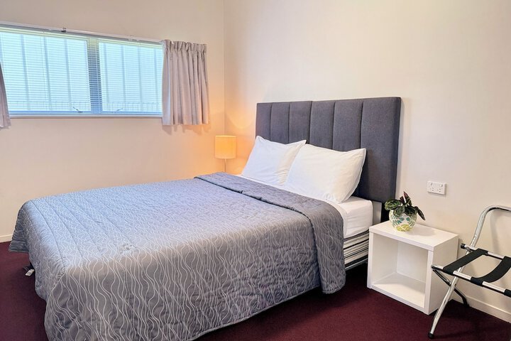 Room 18 of 52