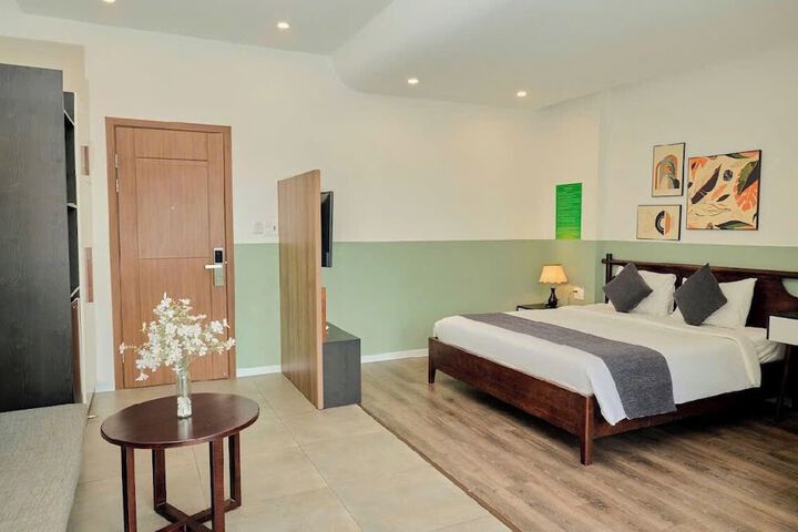 Room 35 of 108