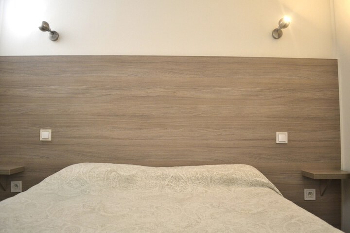 Room 10 of 22