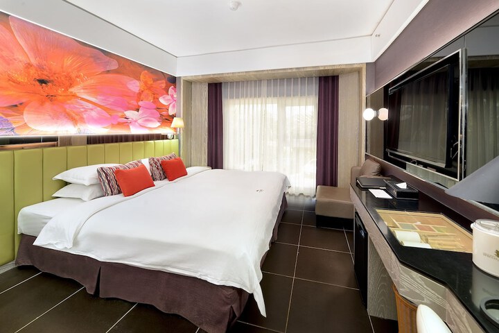Room 25 of 126