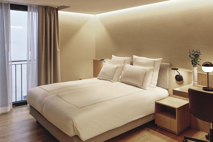 Room 13 of 71