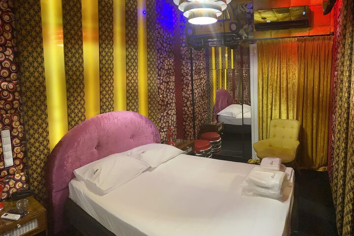 Room 104 of 139