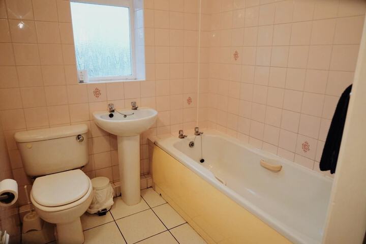 Room 43 of 95
