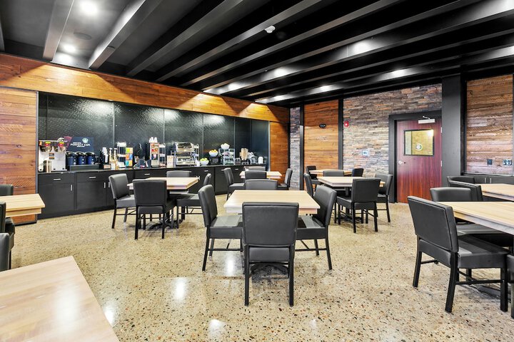 Breakfast/Coffee Service 54 of 100