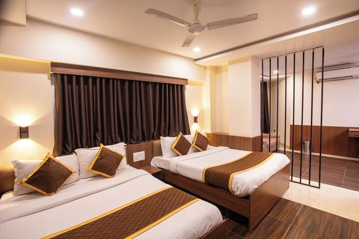 Room 14 of 22