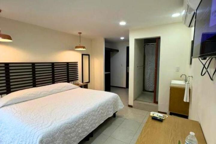 Photo 12