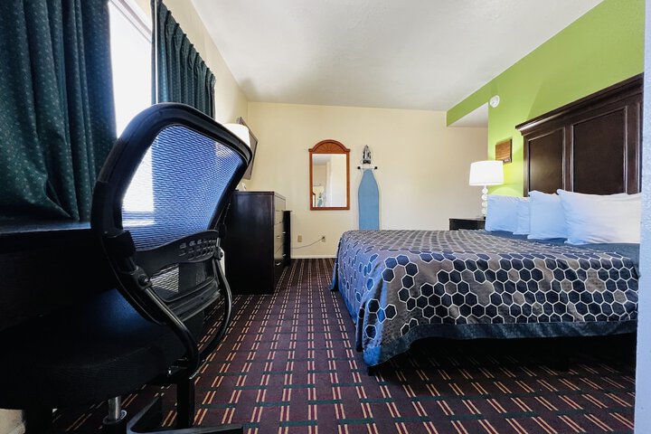 Room 15 of 39