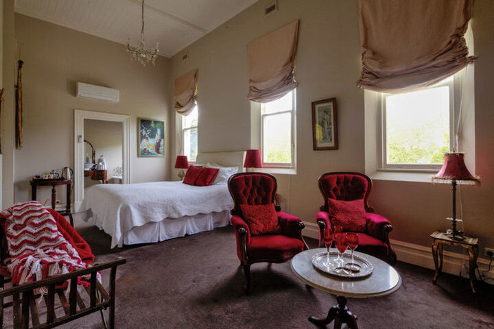 Room 9 of 47