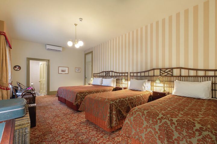Room 22 of 63