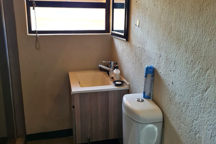 Room 16 of 52