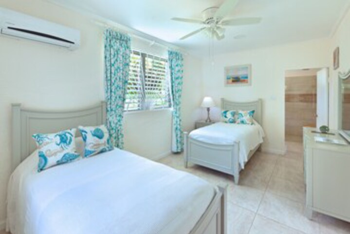 Room 14 of 21