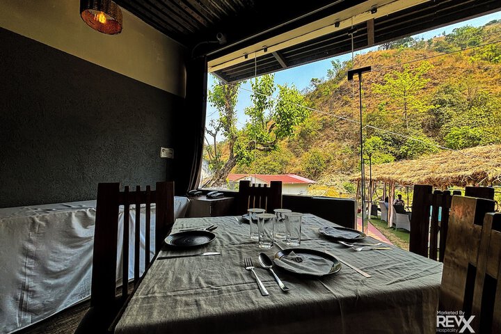 Dining 120 of 156
