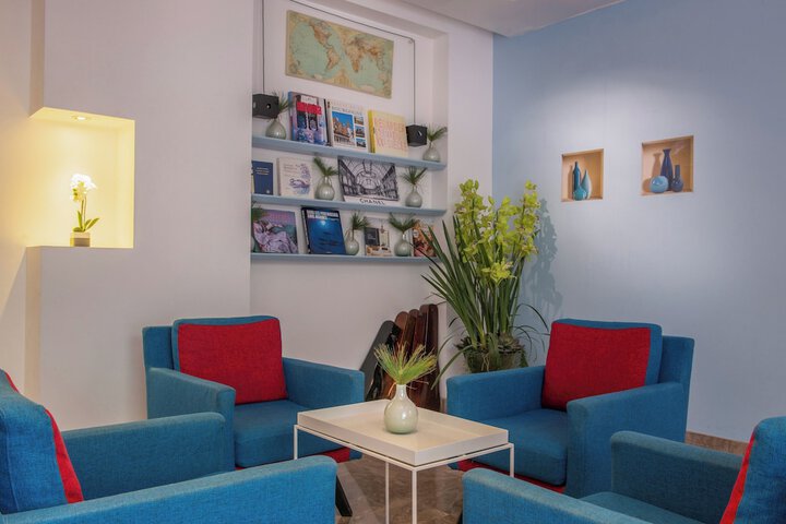 Entrance & Lobby