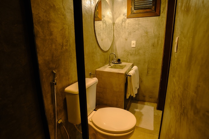 Room 93 of 98