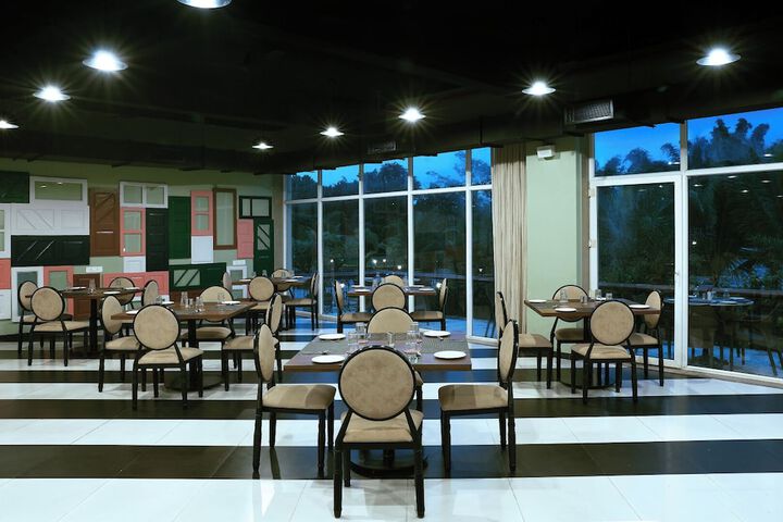 Dining 65 of 103