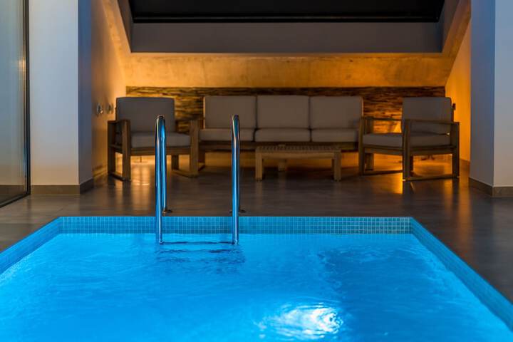 Pool 93 of 147