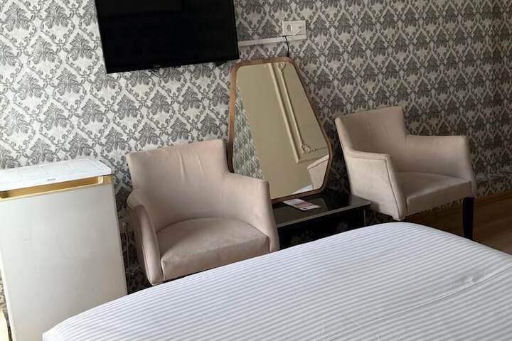 Room 34 of 67