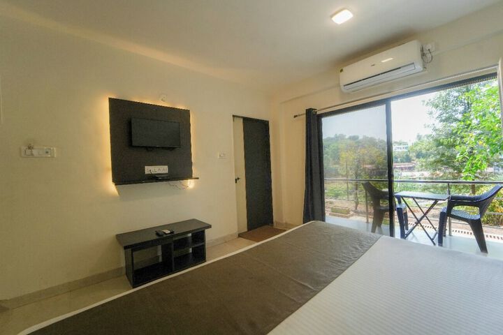 Room 10 of 24
