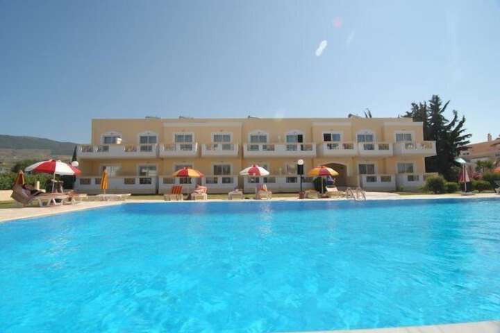 Pool Hotel