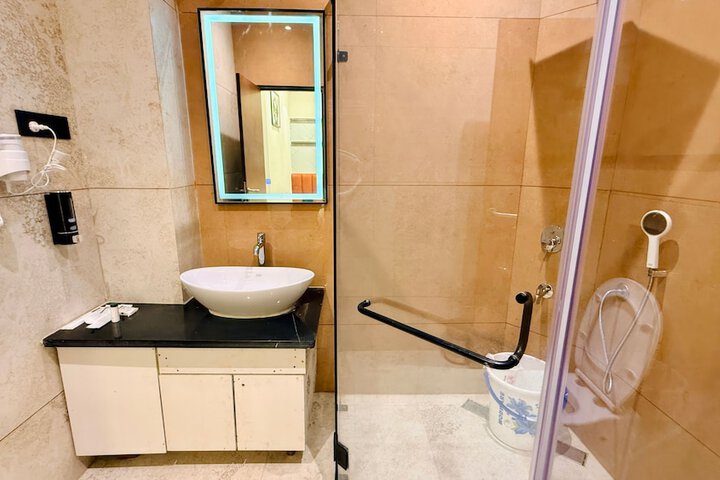Room 60 of 124