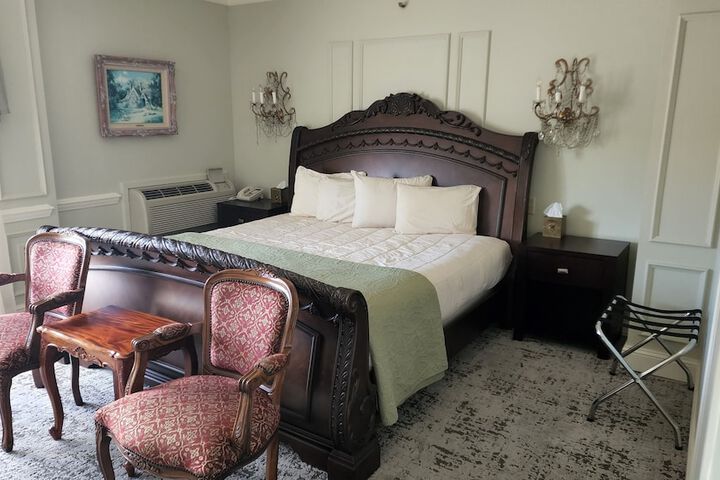 Room 84 of 206