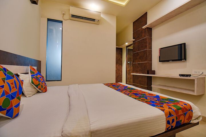 Room 16 of 37