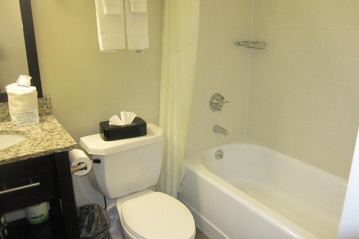 Room 35 of 64