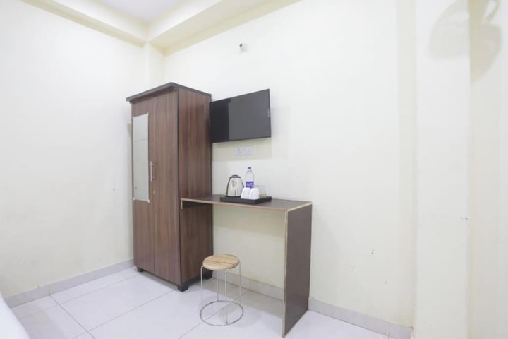 Room 3 of 24
