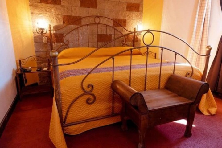 Room 3 of 23