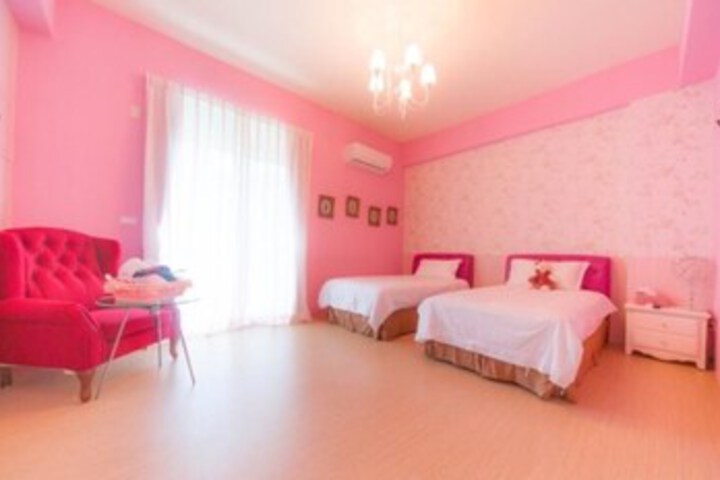 Room 26 of 29