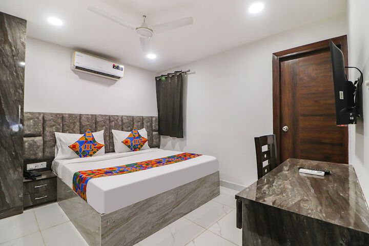 Room 20 of 29