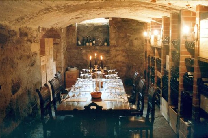 Dining 34 of 43